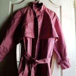 Nice  pink  trench lcoat   or rain coat